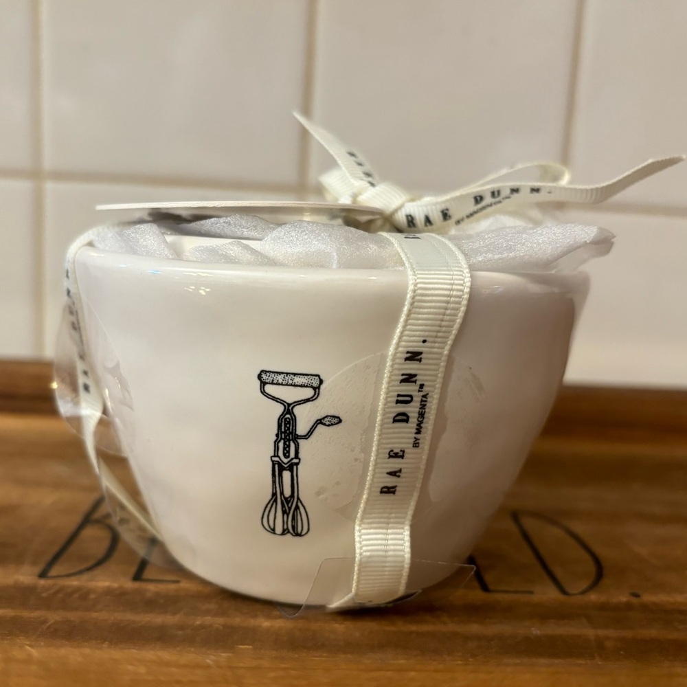 Rae Dunn Icon Measuring Cups